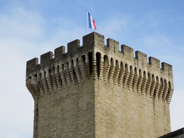 84carpentras 3 