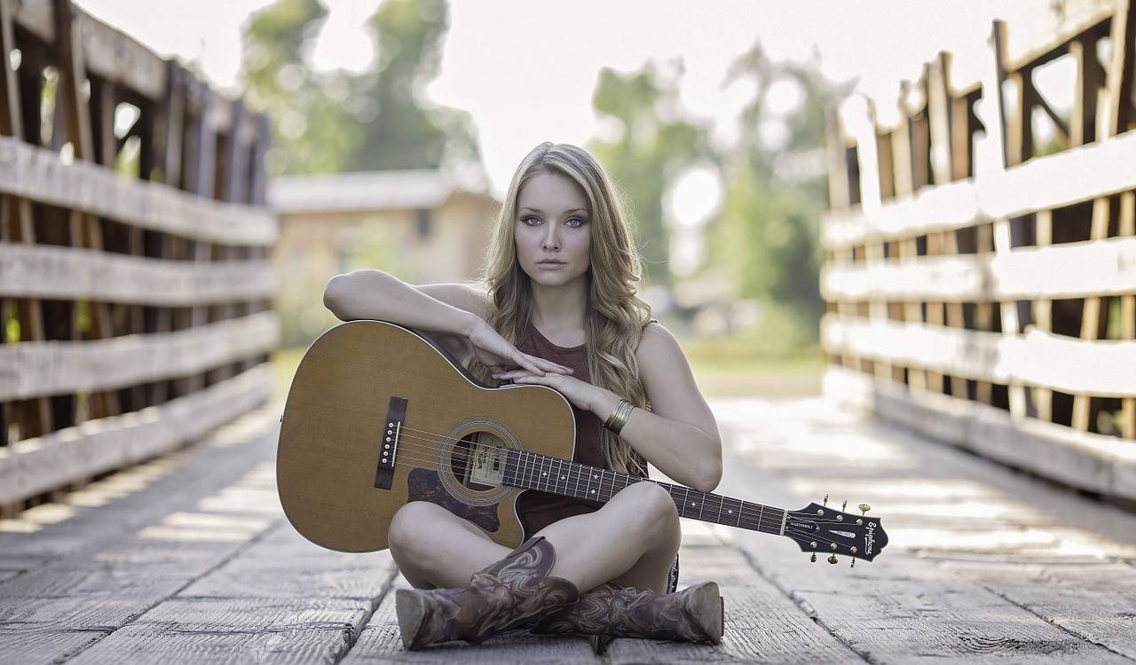 Guitar girl