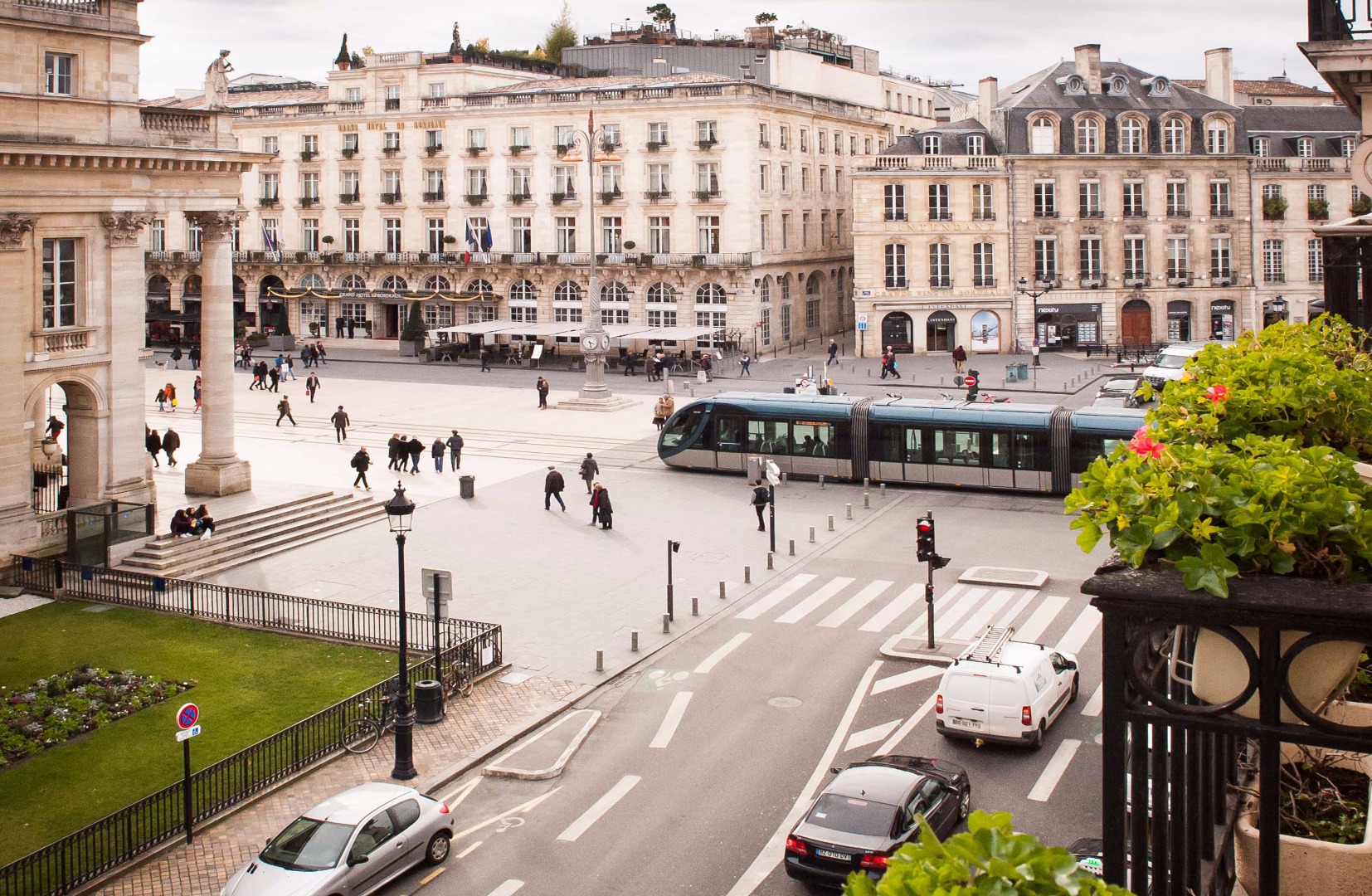 Hotel bordeaux centre opera 4 1