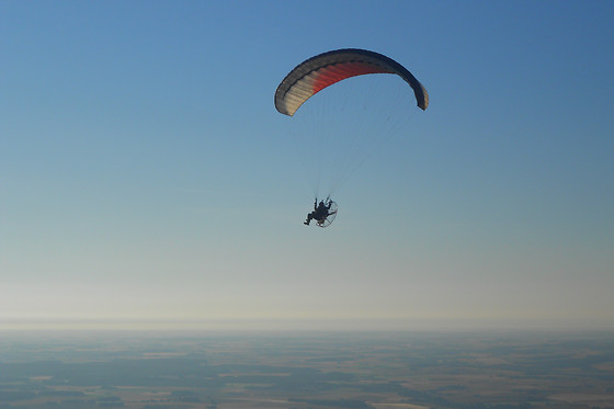 Paramoteur sur la mer
