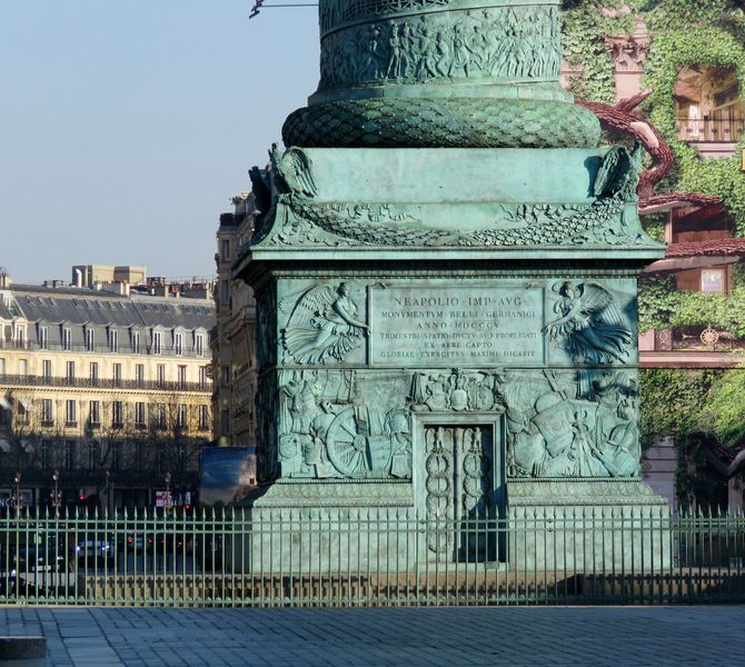 Paris vend 6 