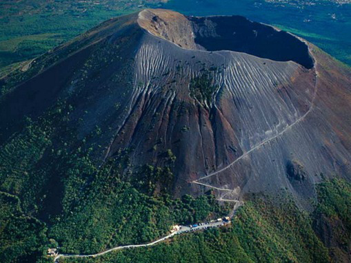Mount vesuvius italy thumb