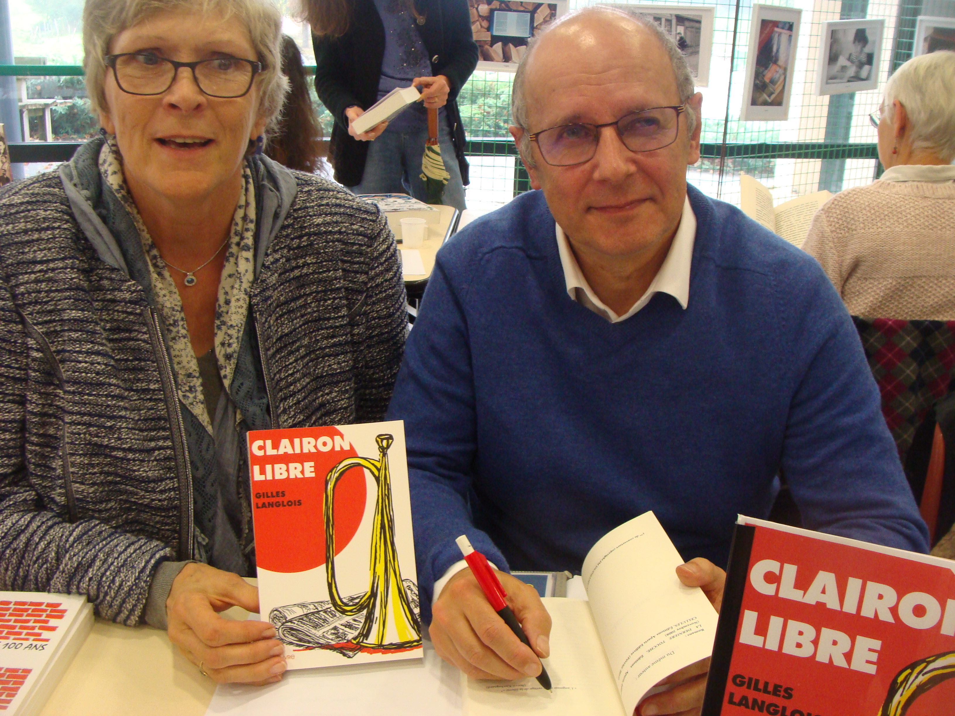 Salon de Lempzours photo Alain Bernard Courrier francais