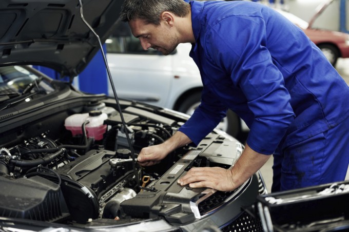 Mechanic iStock 680x452
