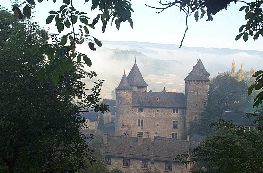 78 St Sat Toussaint 04 012 ss fil Copie