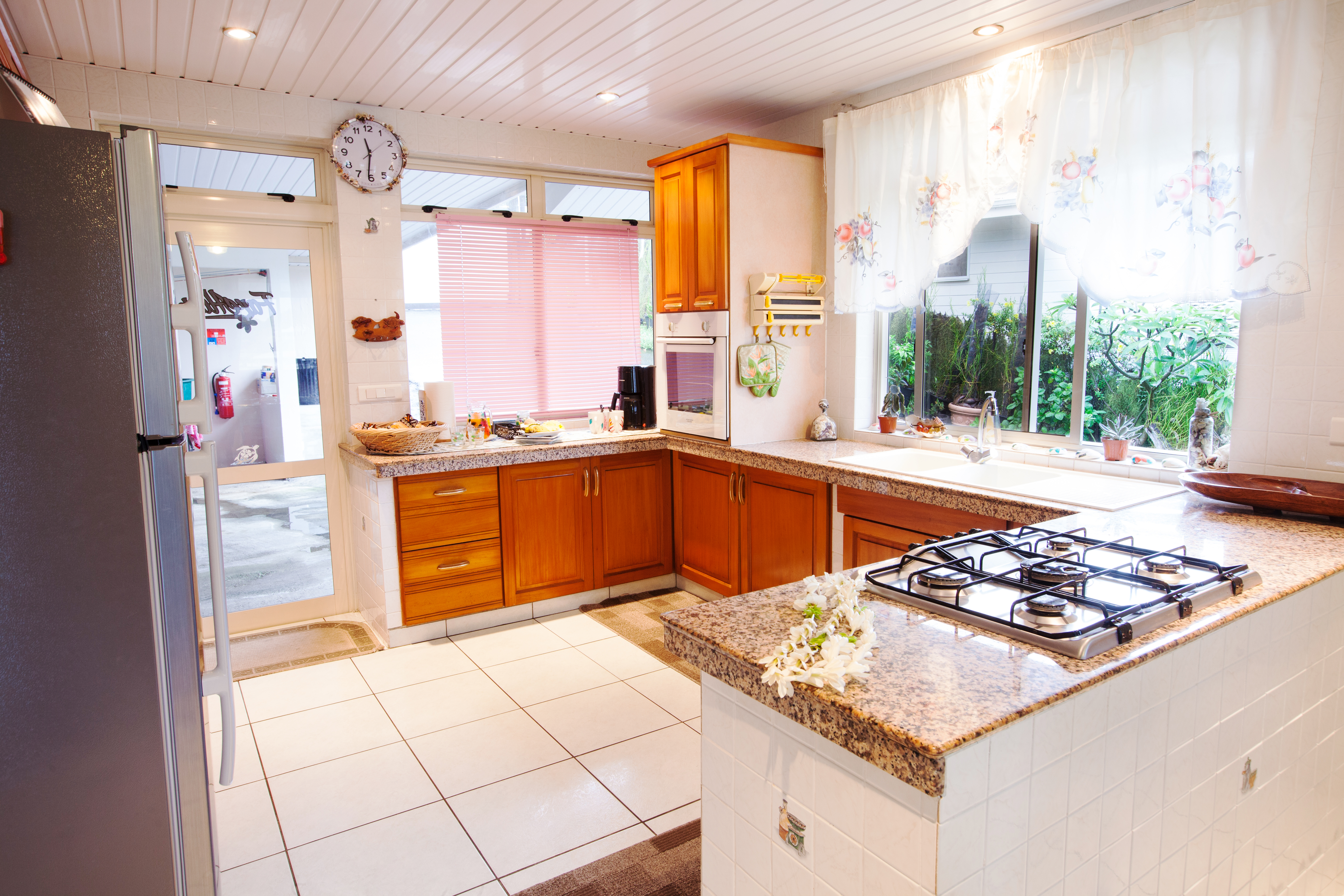 Farehau room 5631 cuisine01