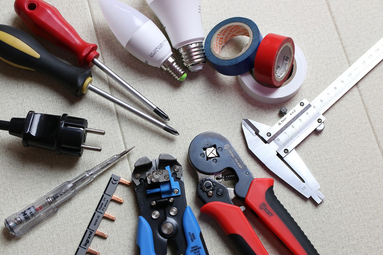 Electrician 3273340 1280