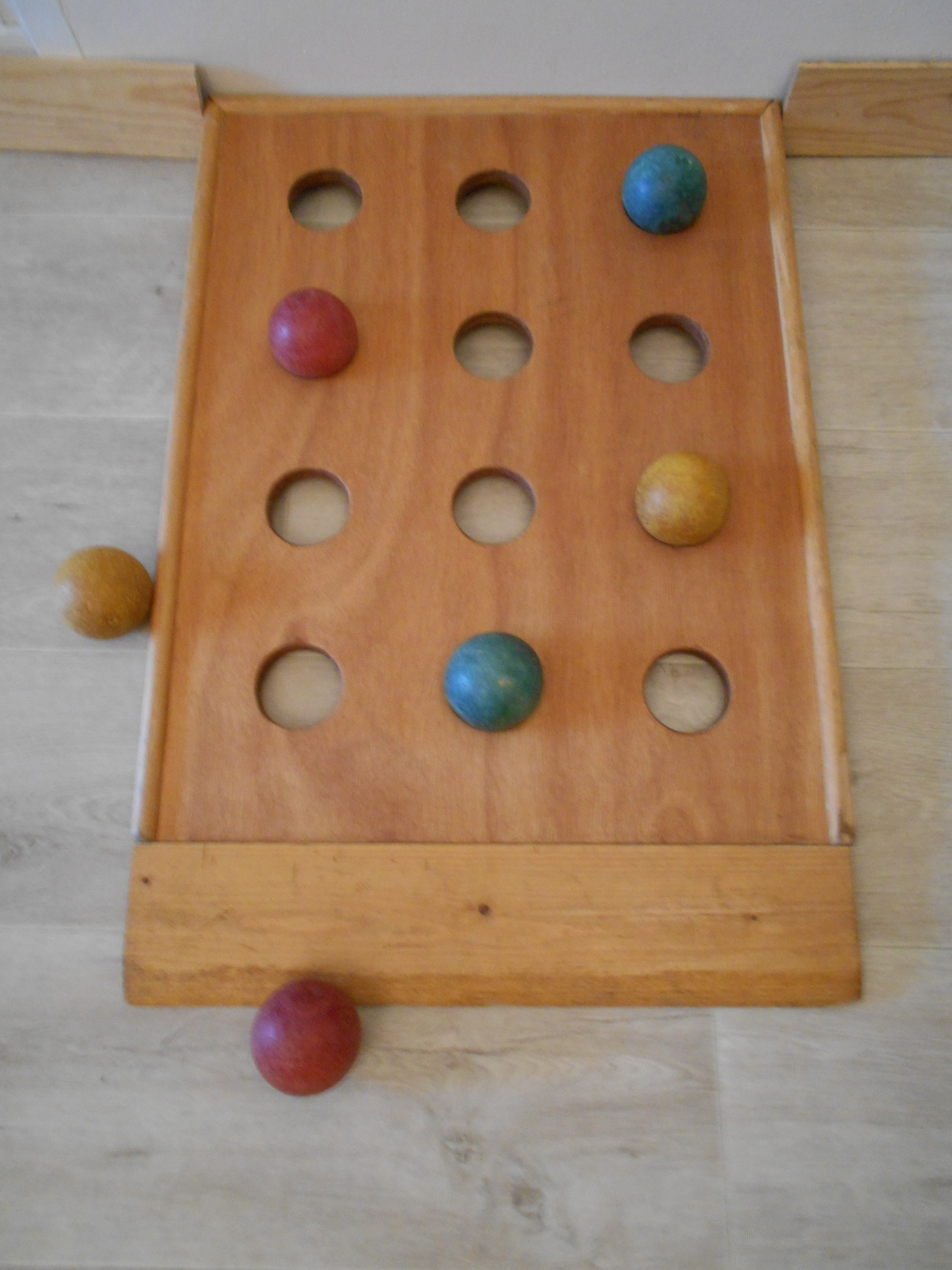 Boules sur plateau