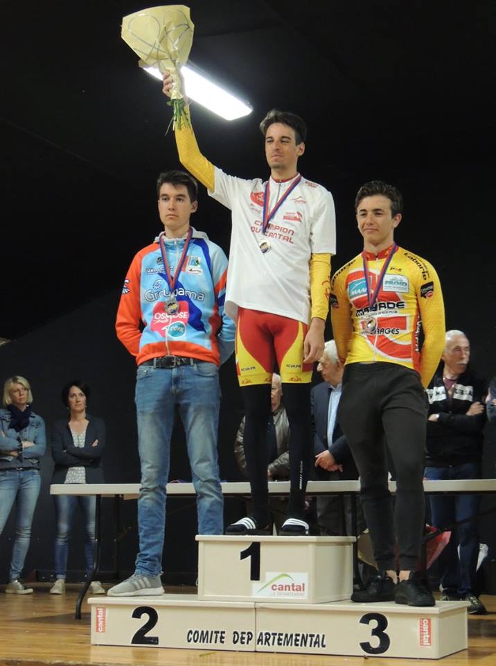 Podium junior