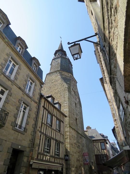Dinan 16 