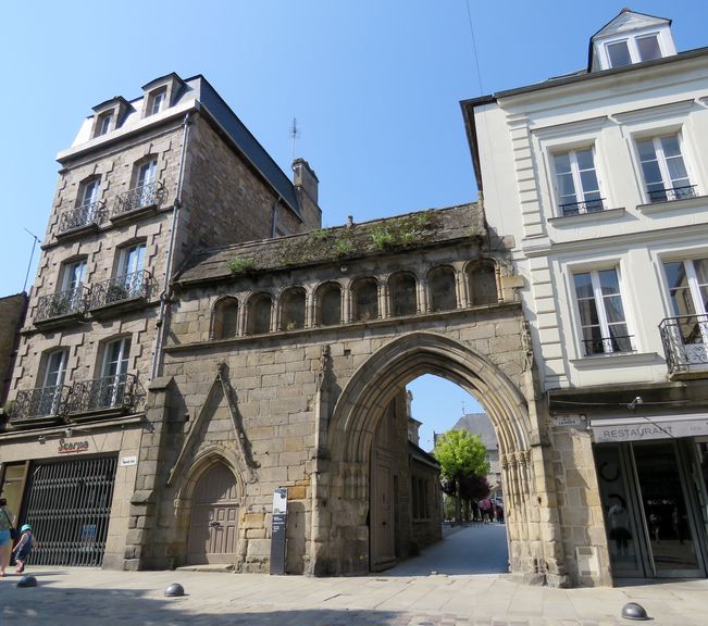 Dinan 27 