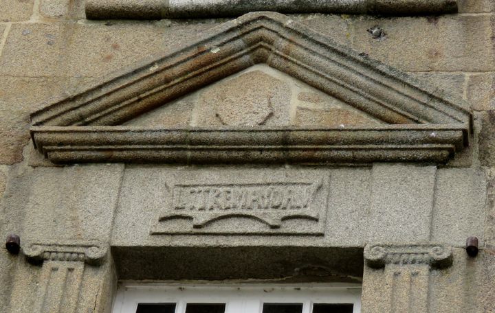 Comb 8 