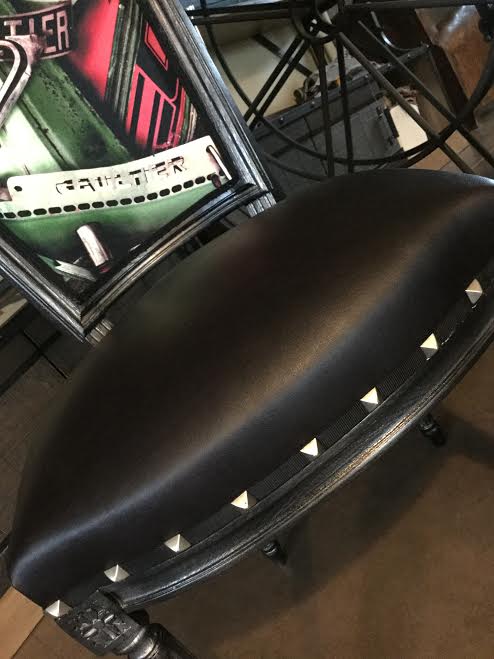 4refection restauration relooking fauteuil chaise 11 canape meuble tapissier decorateur bordeaux st medard en jalles atelier les renaissances