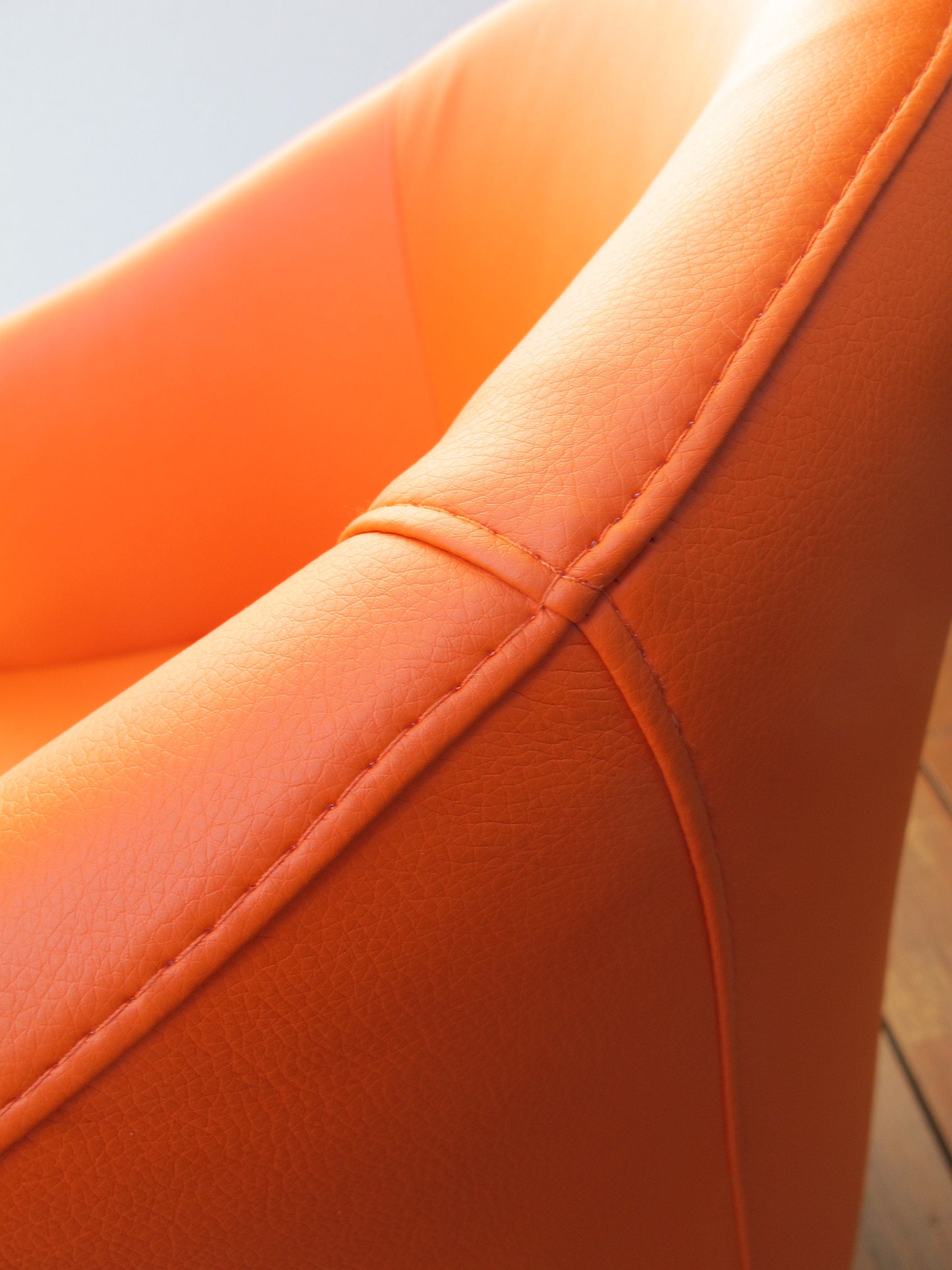 Refection restauration relooking fauteuil chaise canape meuble bridge 5 tapissier decorateur bordeaux saint medard en jalles atelier les renaissances