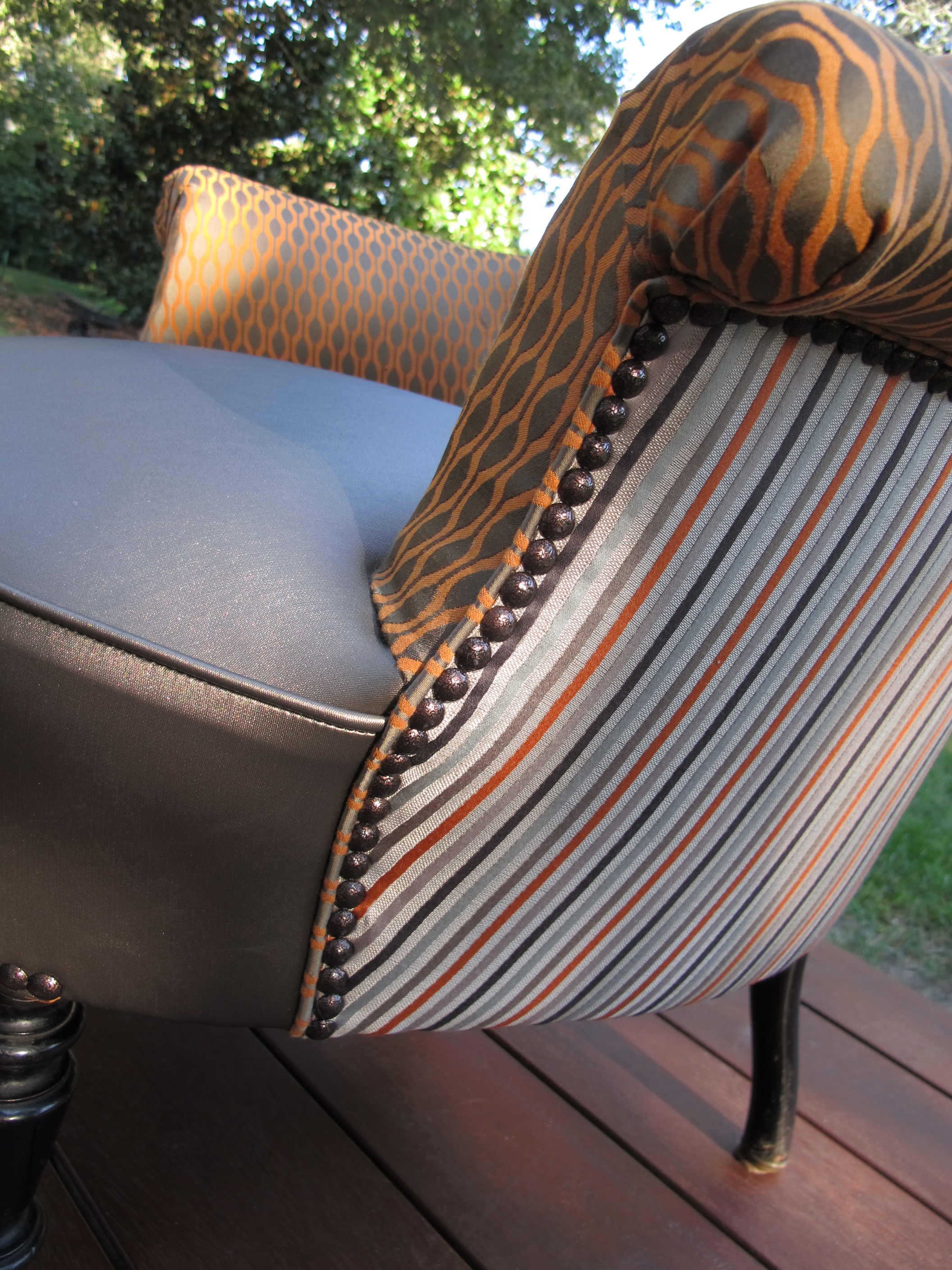 Refection restauration relooking fauteuil chaise canape crapaud 2 meuble tapissier decorateur bordeaux st medard en jalles atelier les renaissances