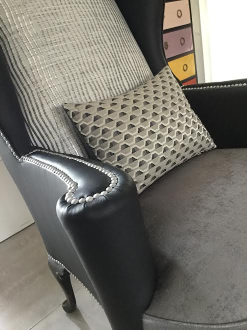 Refection relooking fauteuil meuble bergere chauffeuse 3 tapissier decorateur bordeaux saint medard en jalles atelier les renaissances