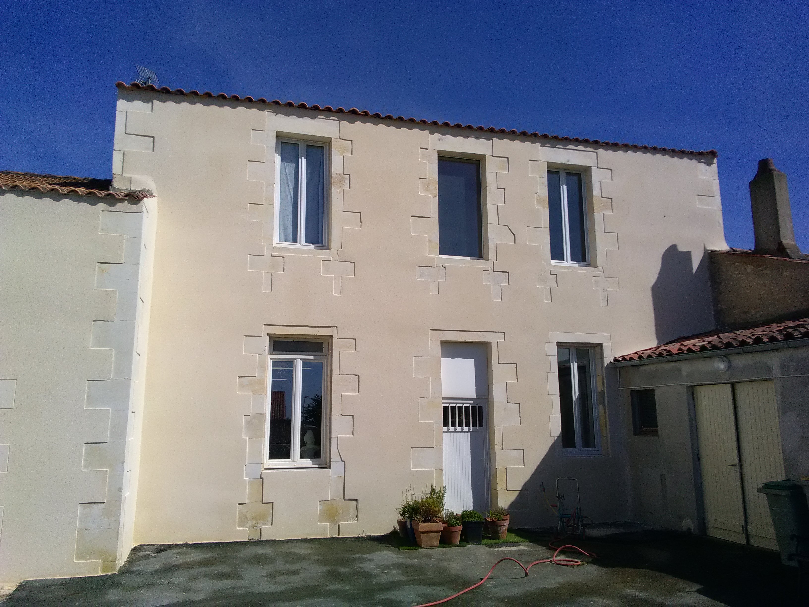 St froult 12