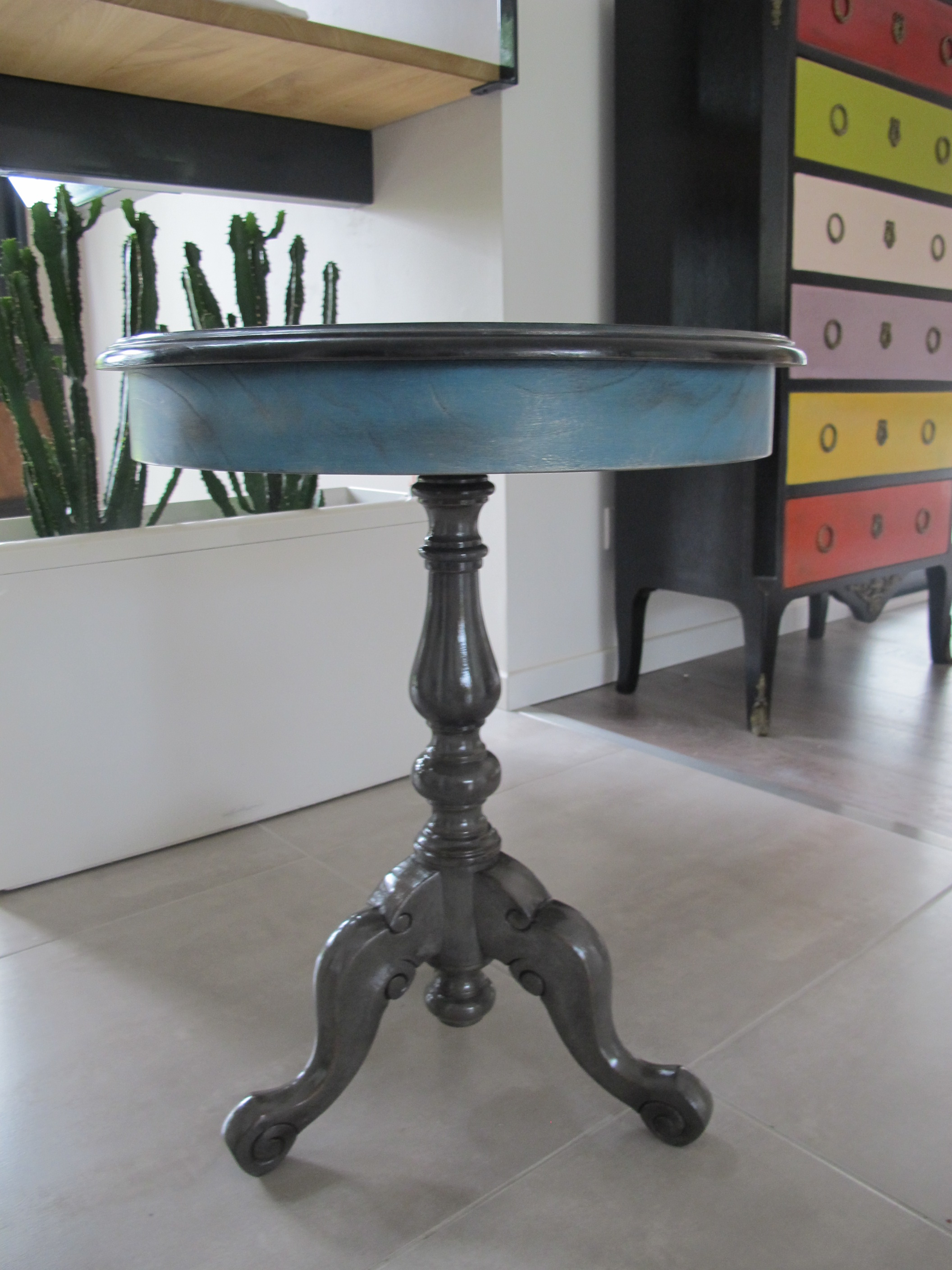 Refection restauration relooking fauteuil meuble chevet gueridon selette 5 tapissier decorateur bordeaux saint medard en jalles atelier les renaissances