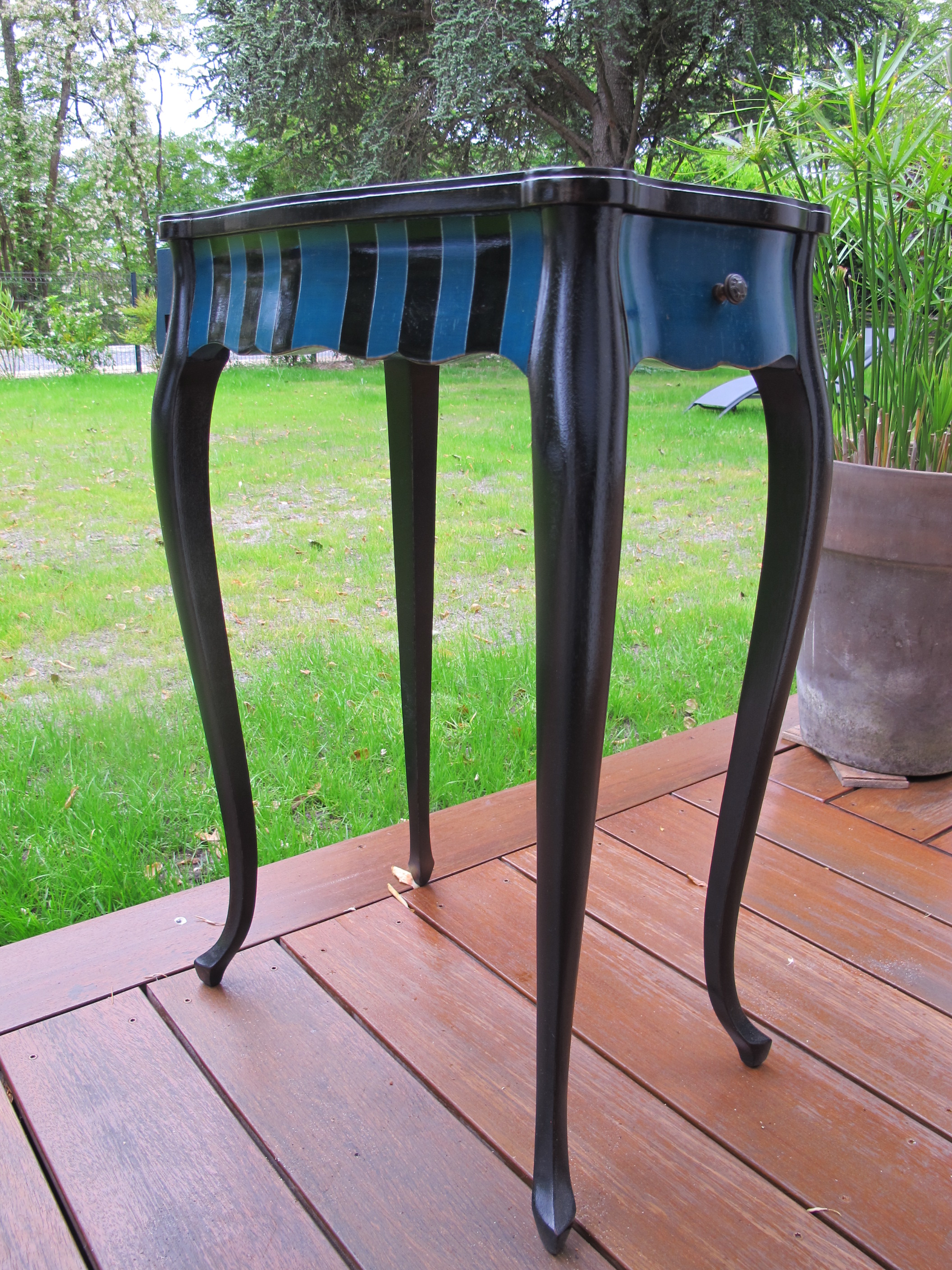 Refection restauration relooking fauteuil meuble chevet gueridon selette 36 tapissier decorateur bordeaux saint medard en jalles atelier les renaissances