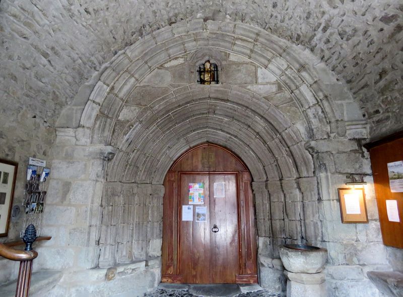 Riom 7 