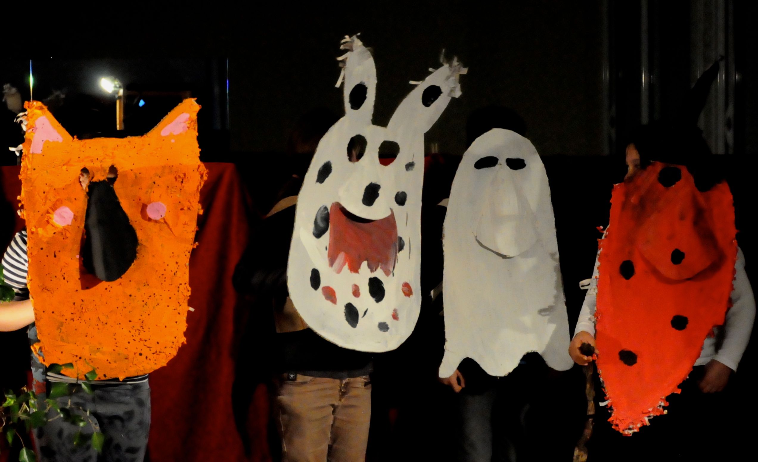 Maxi masques et maxi monstres copie