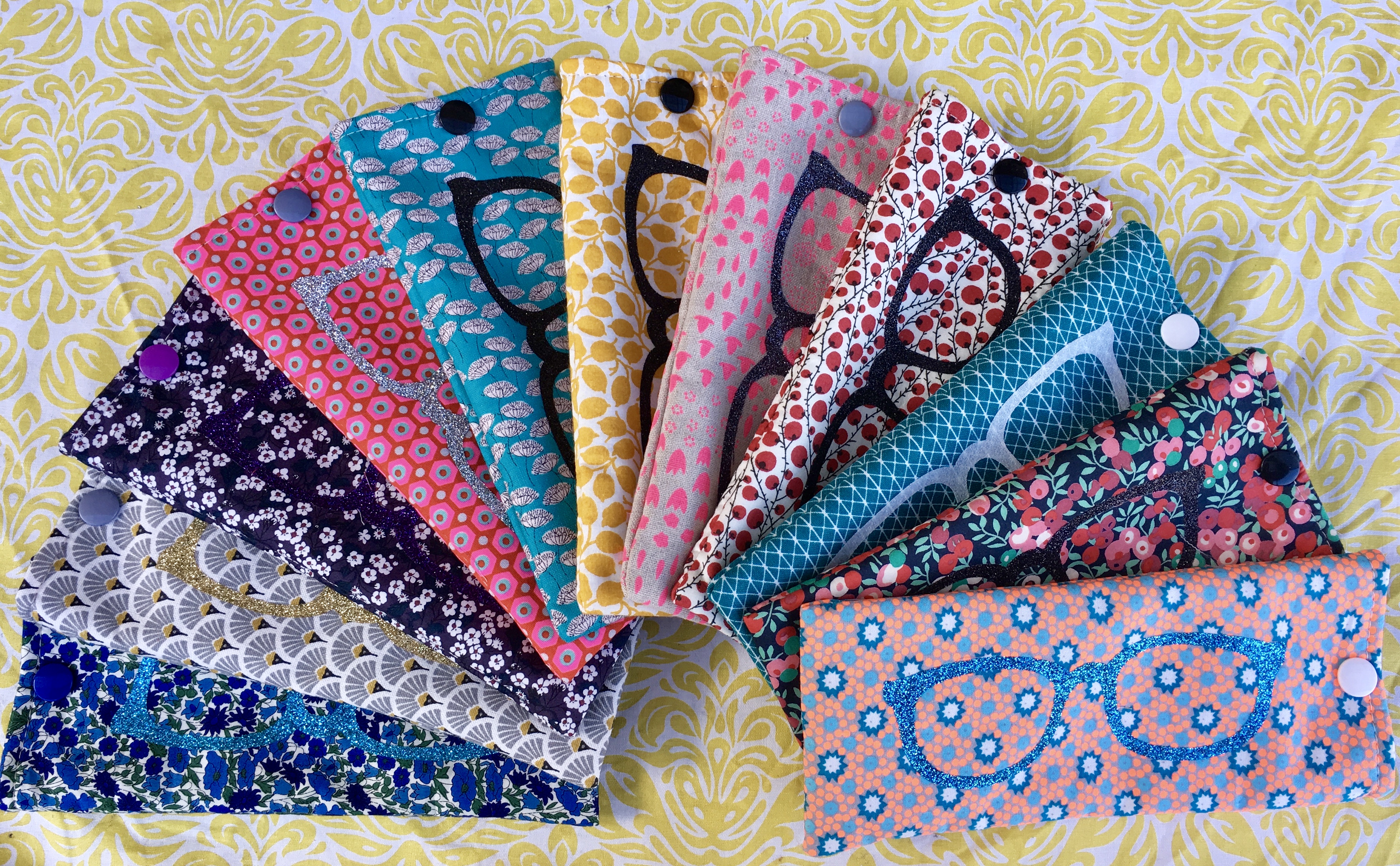 Etuis lunettes panel