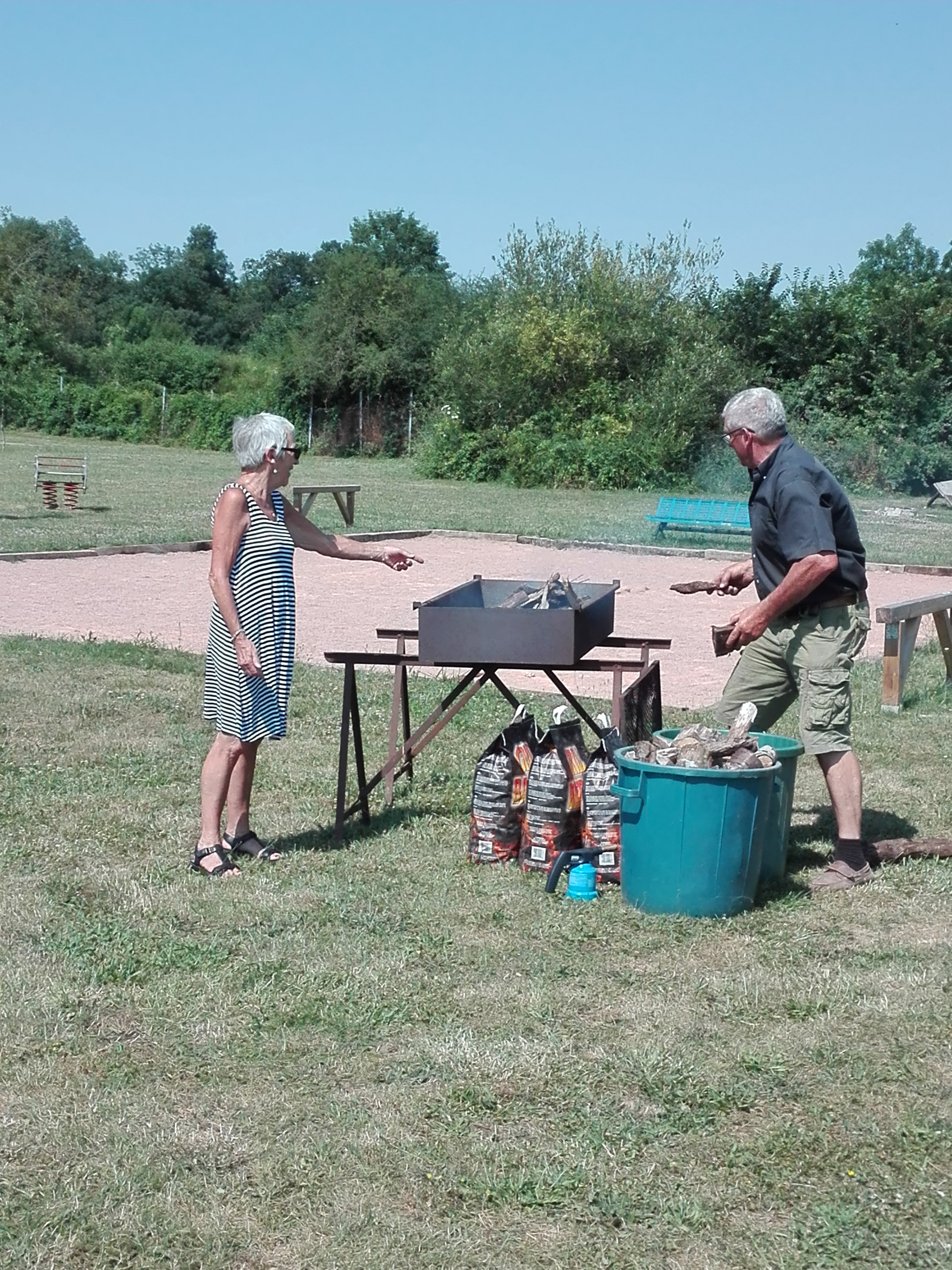 Bbq menilles 6 juillet 2018 bruno et helene