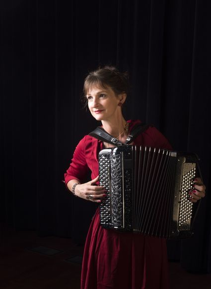 Véronique Rénier, accordéoniste
