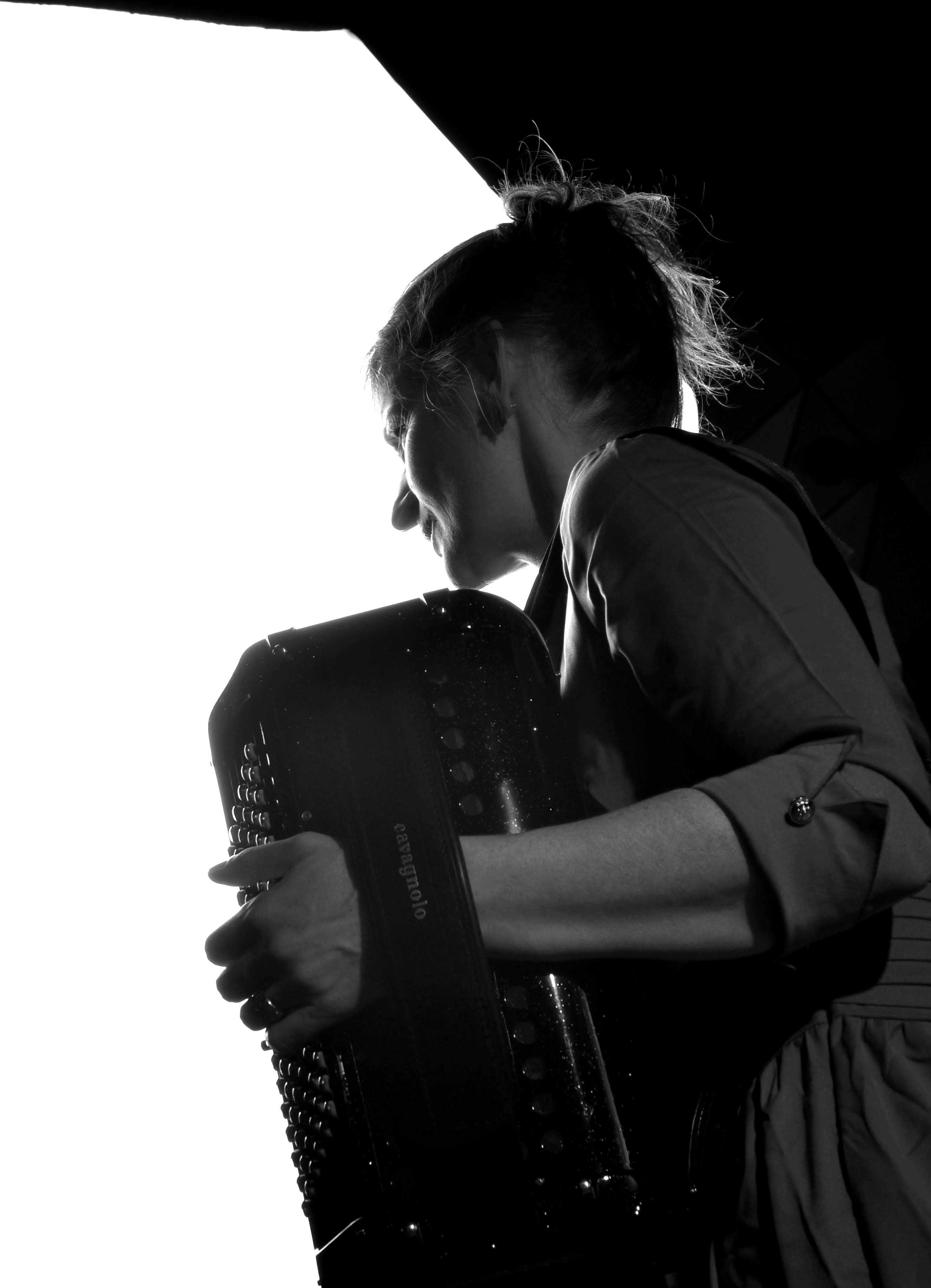 Véronique Rénier, accordéoniste