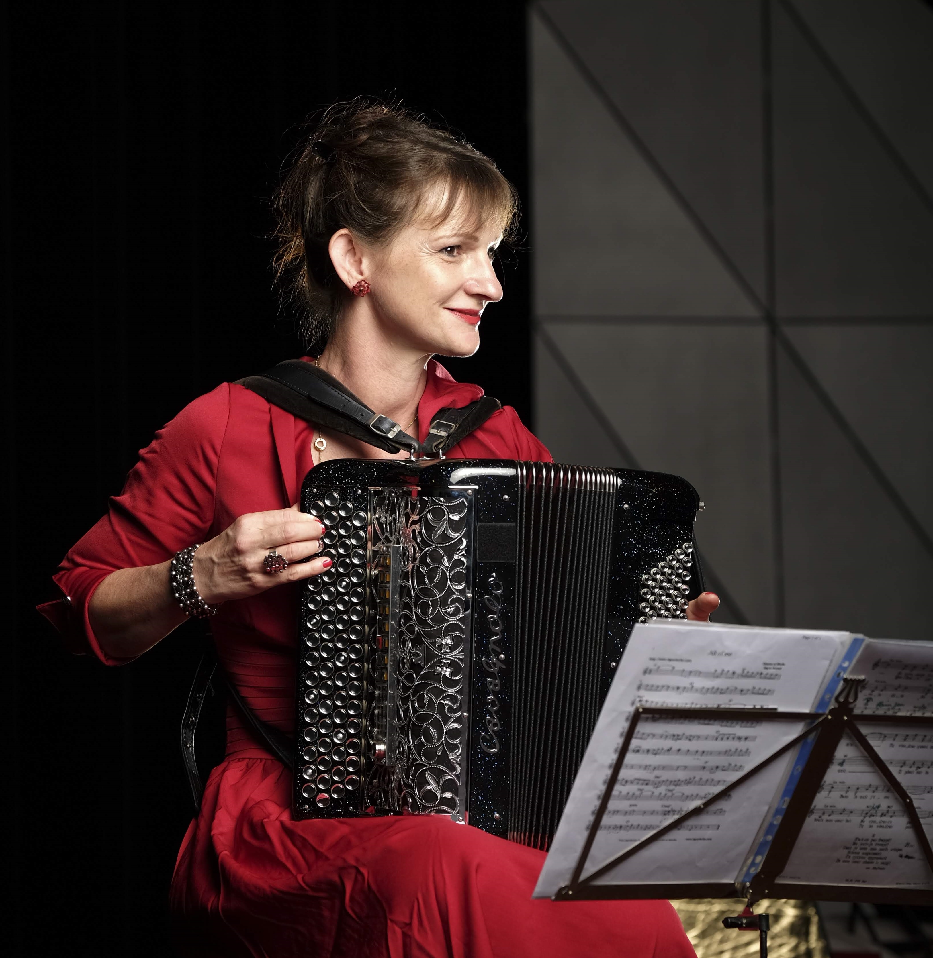 Véronique Rénier, accordéoniste