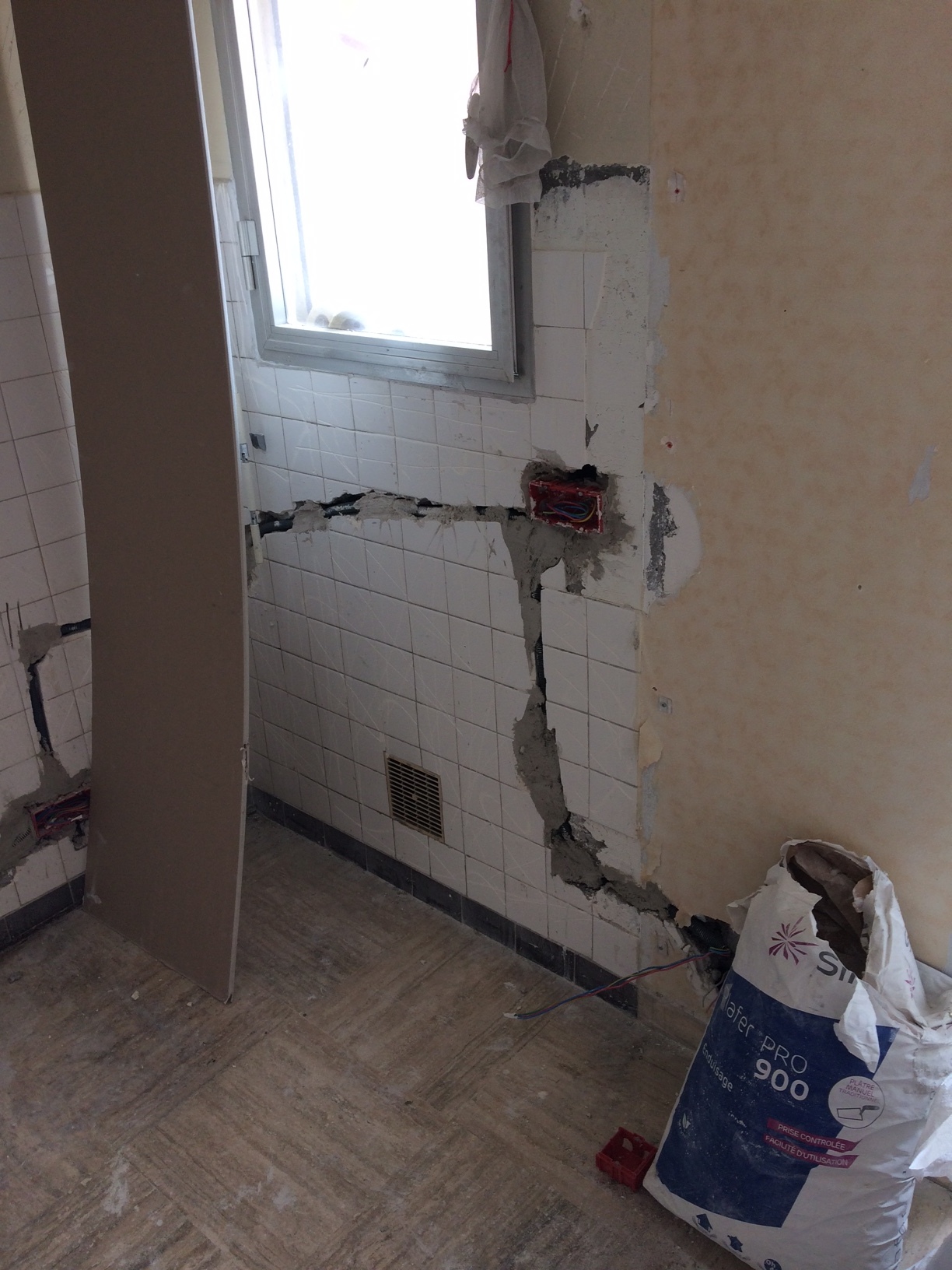entreprise de travaux intérieurs de peinture et rénovation, relooking et décoration au Cannet