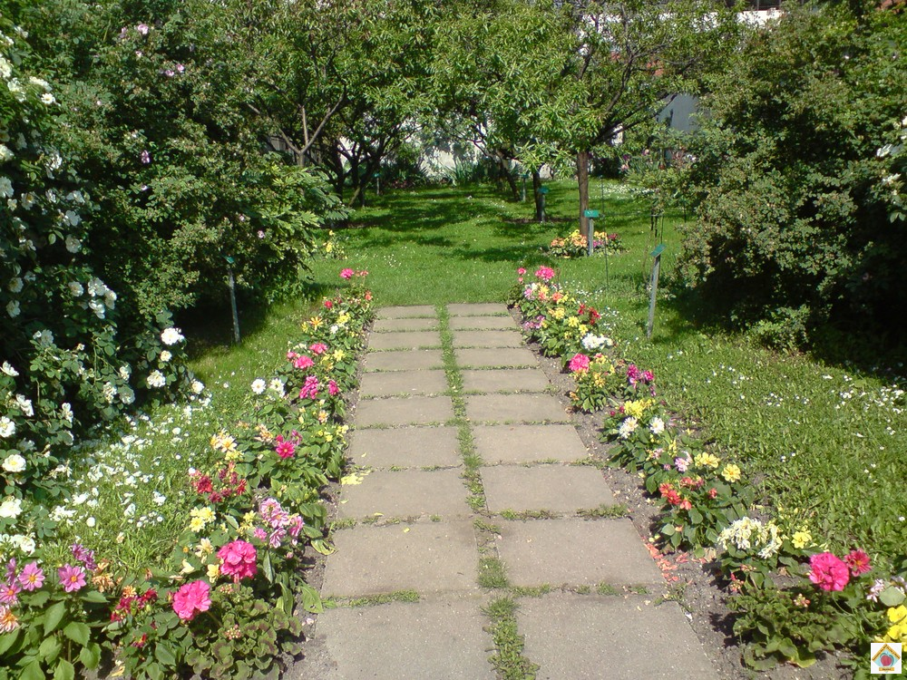 L'entrée du jardin