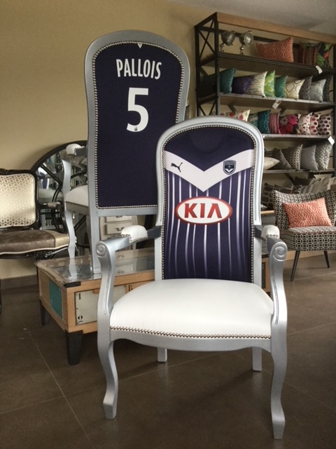 Refection restauration relooking fauteuil et meuble pal 5 tapissier decorateur bordeaux st medard en jalles atelier les renaissances