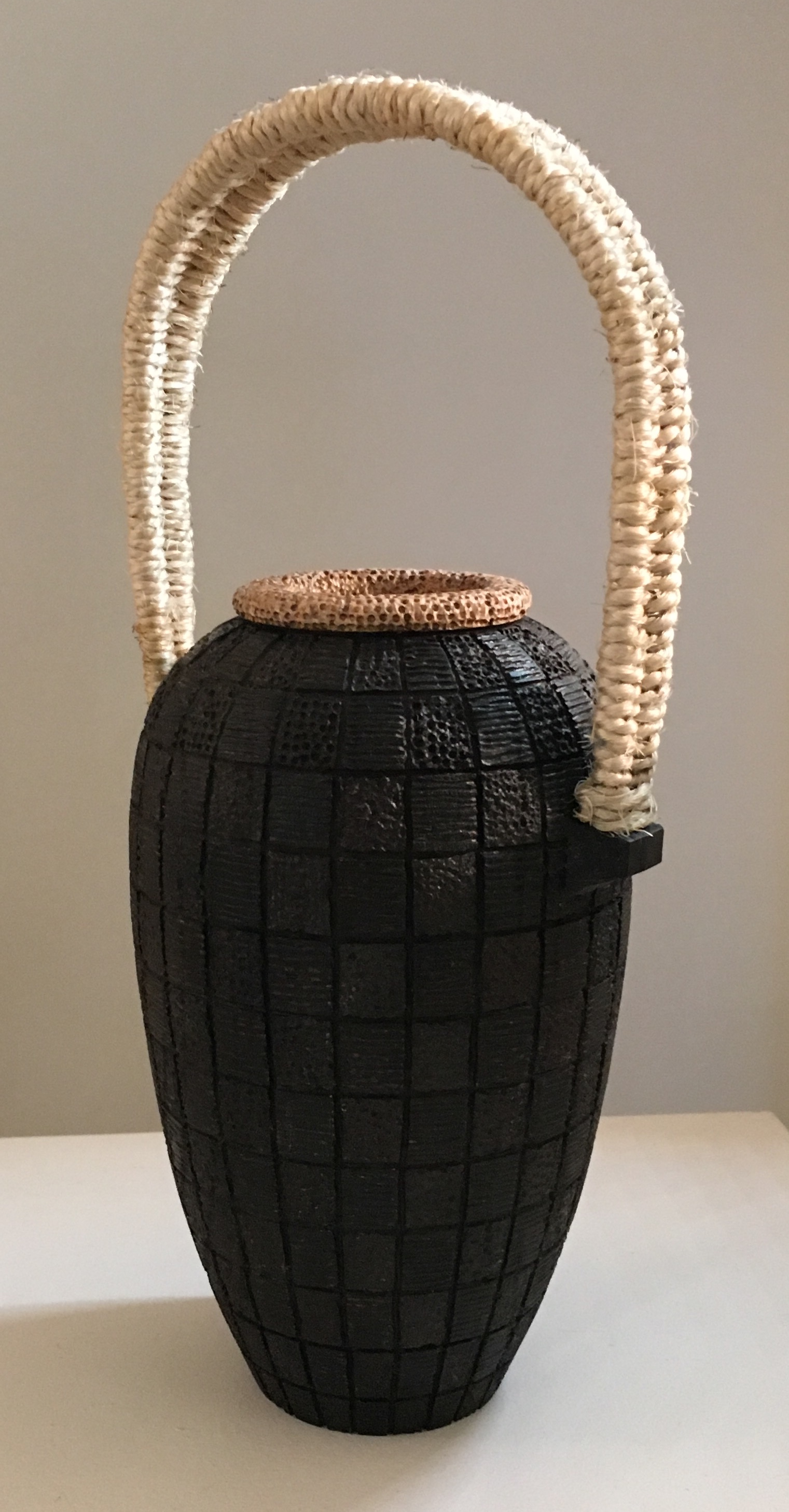Vase en frene texture et oxyde