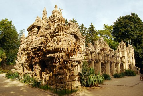 Palais