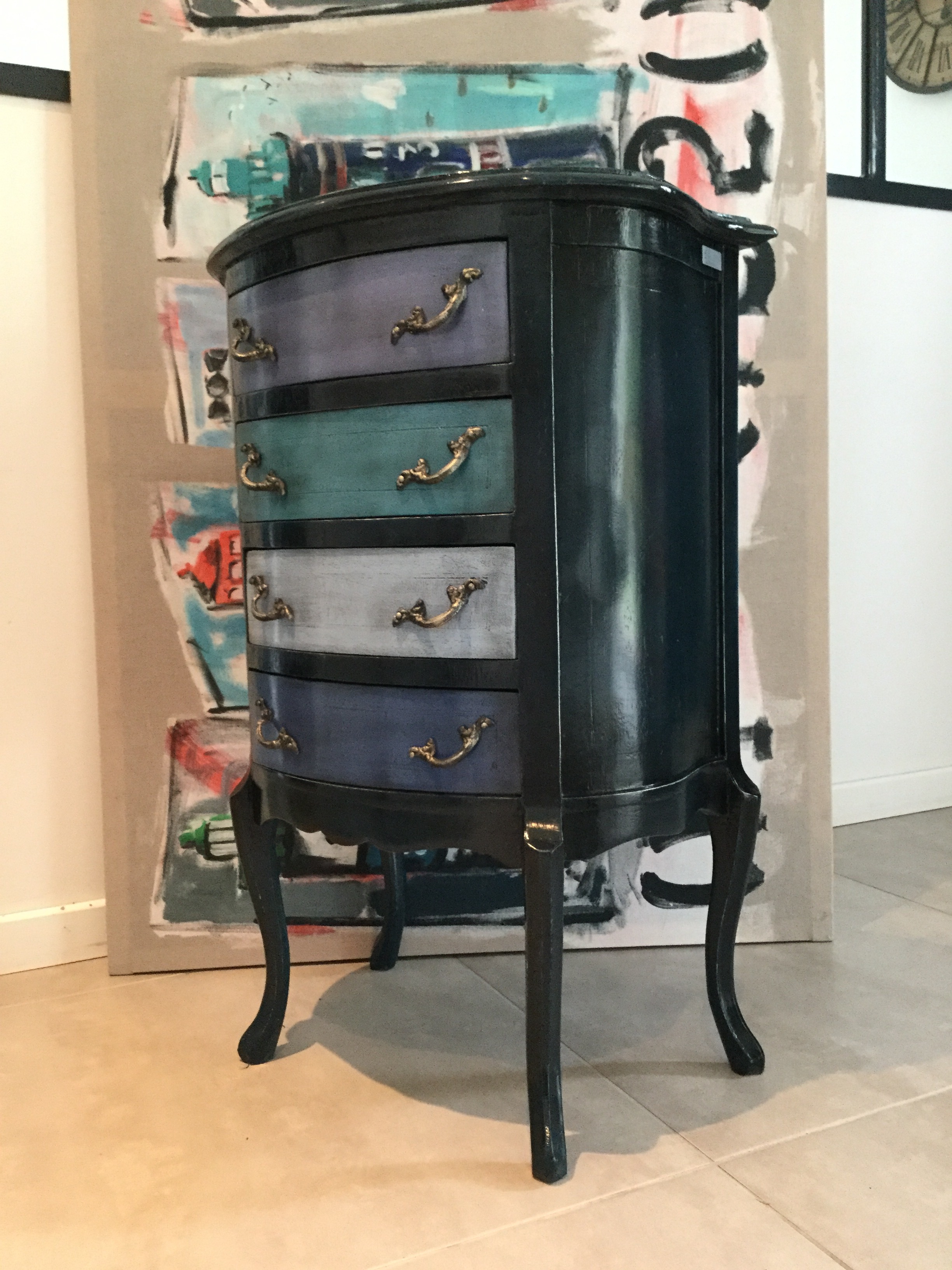 Refection restauration relooking fauteuil chaise canape meuble semainier chiffonier 3 tapissier decorateur bordeaux saint medard en jalles atelier