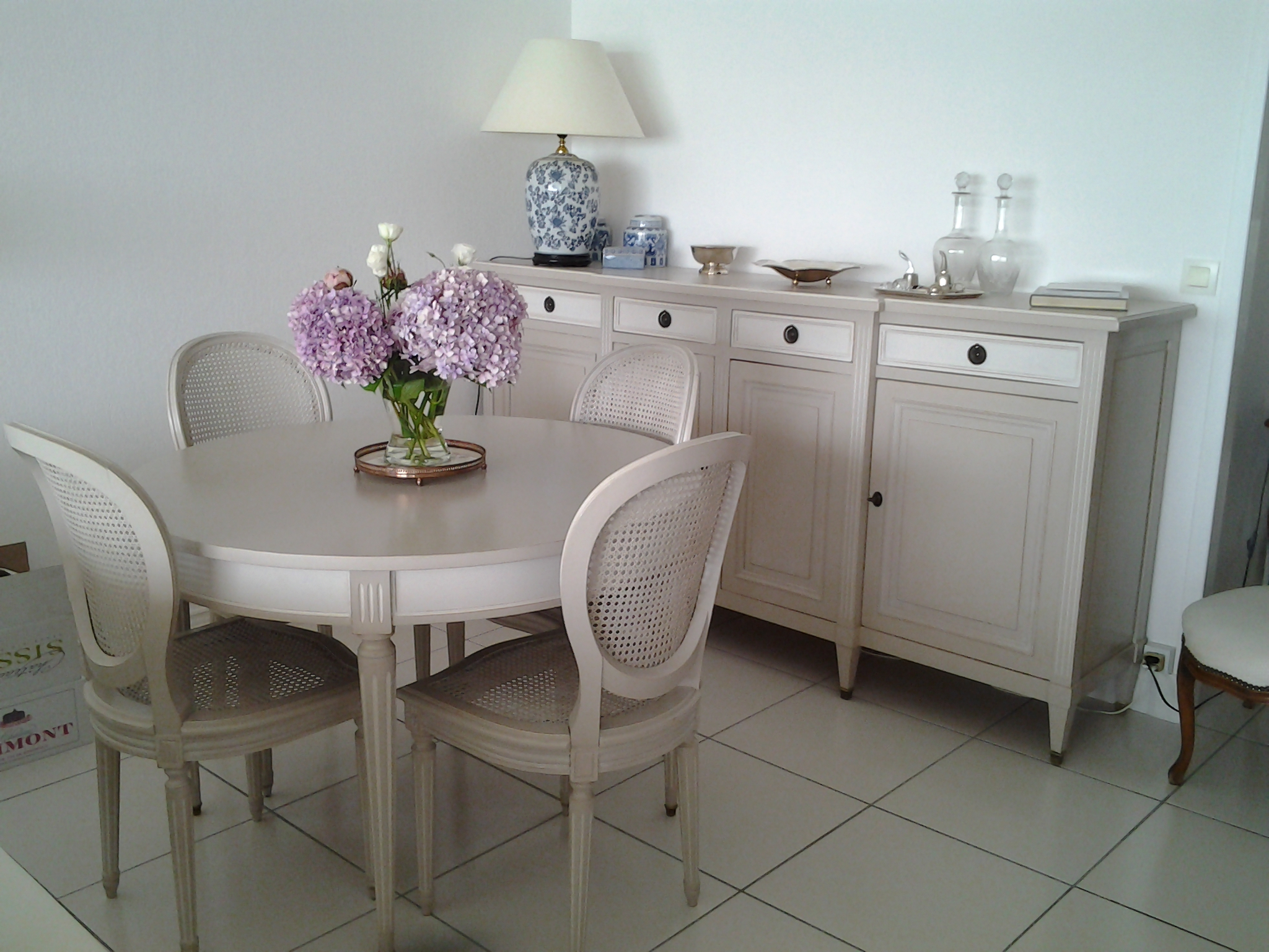 Refection restauration relooking fauteuil meuble salle a manger 10 tapissier decorateur bordeaux saint medard en jalles atelier les renaissances