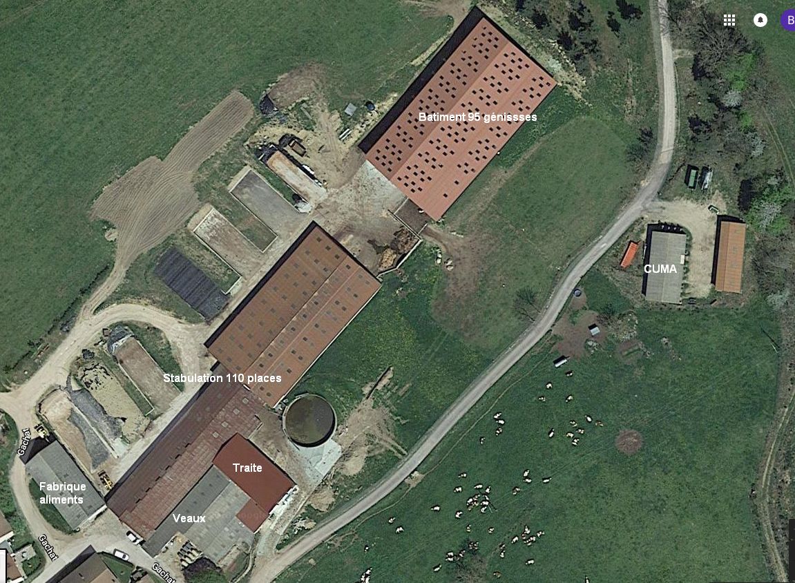 Vue aerinne batiment avec salle de traite