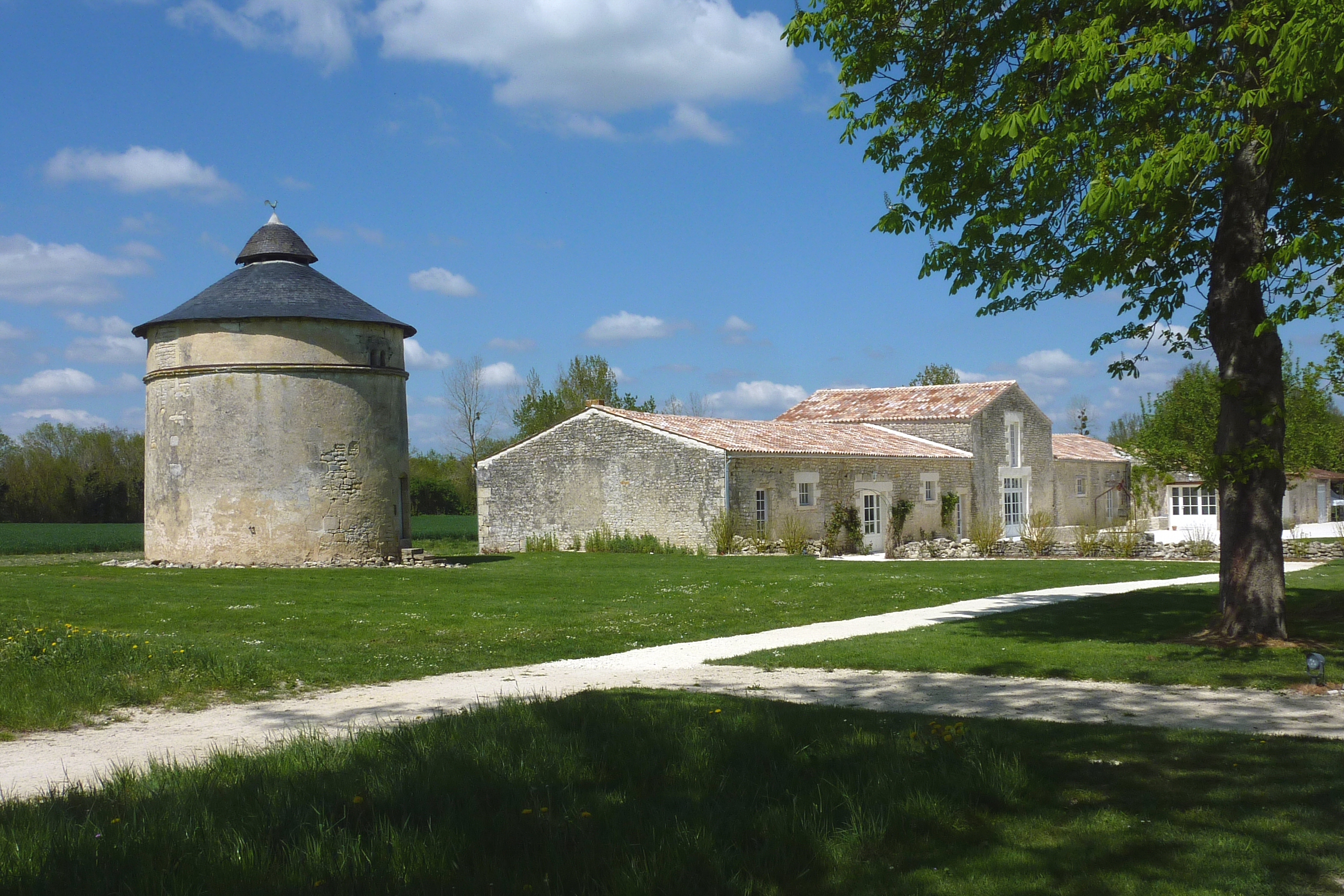 135 Abbaye de la Grace Dieu Benon