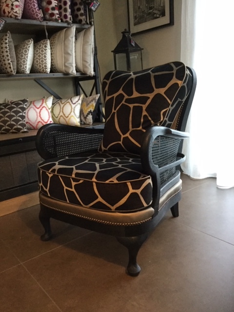 Refection relooking fauteuil meuble bergere chauffeuse es1 tapissier decorateur bordeaux saint medard en jalles atelier les renaissances