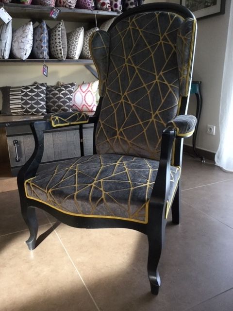 Refection restauration relooking fauteuil chaise canape meuble voltaire l1 tapissier decorateur bordeaux st medard en jalles atelier les renaissances