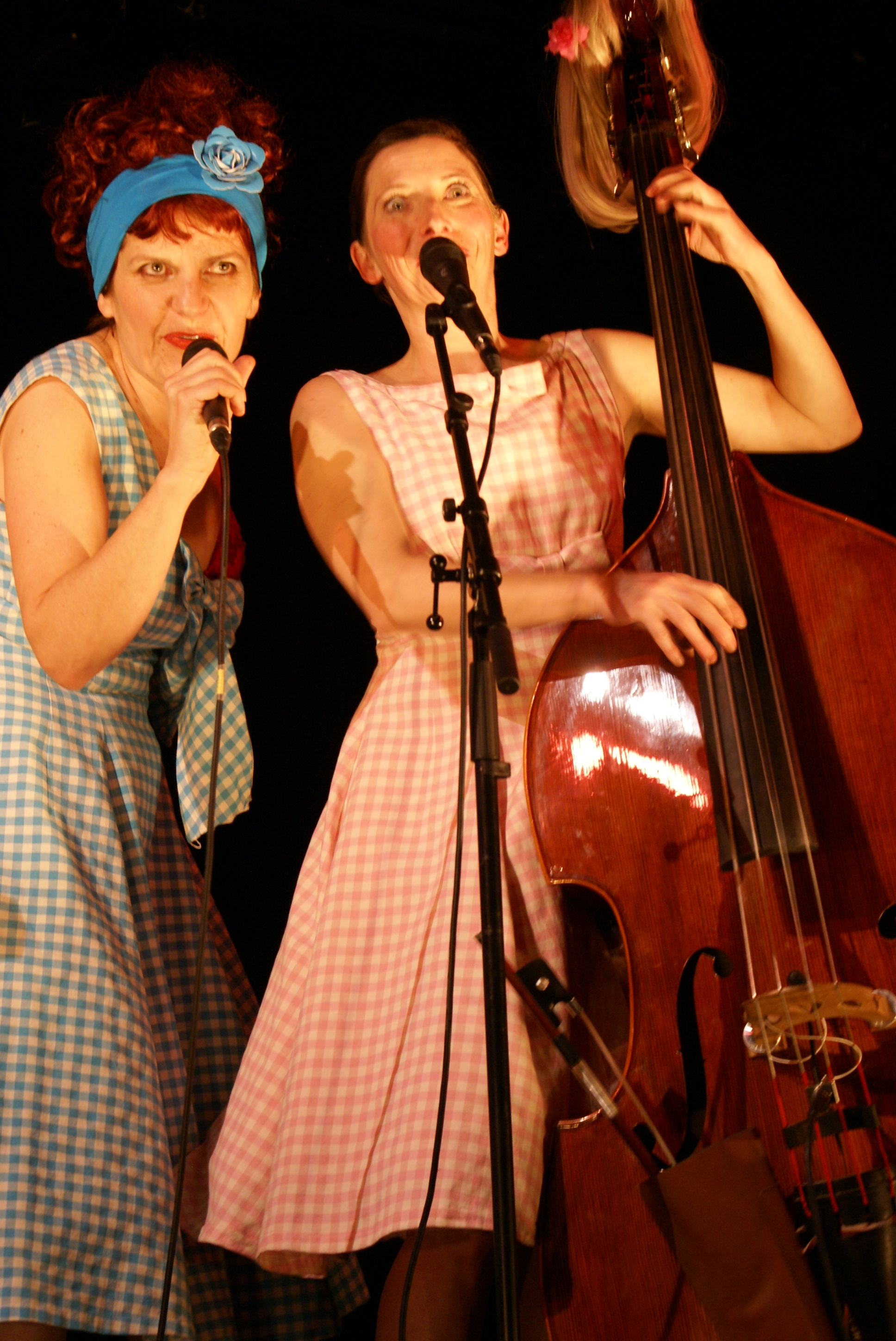 16 rose cafe photo p sylva 