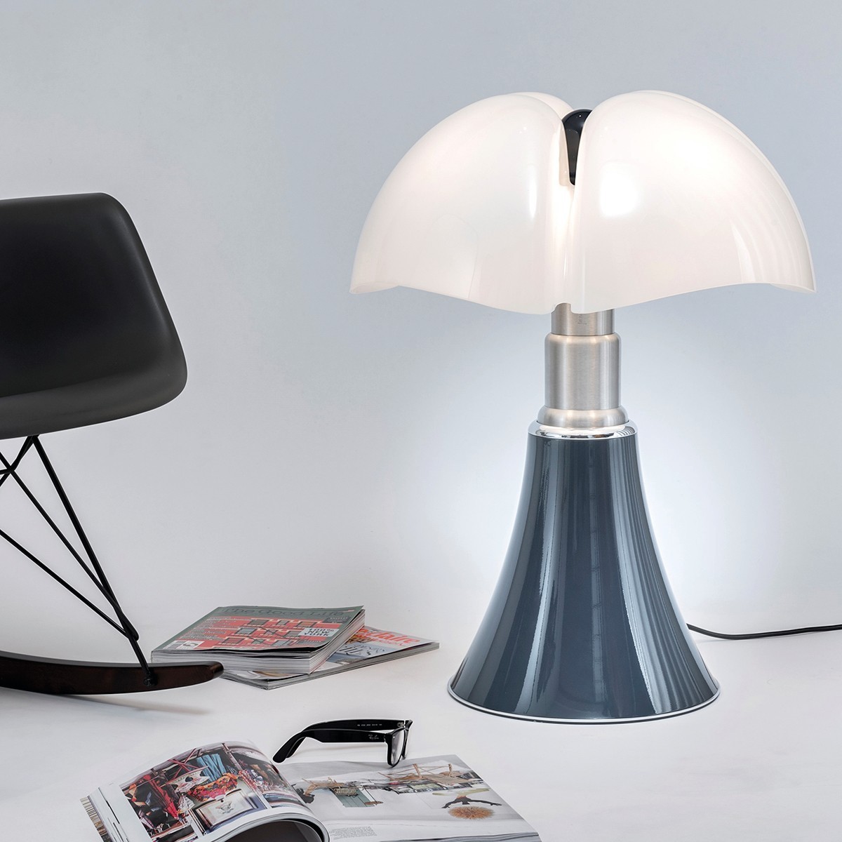 Lampe Pipistrello Bleu ardoise Edition limitée numérotée 
Laurie Lumières chez Rêve de Flamme Valenciennes