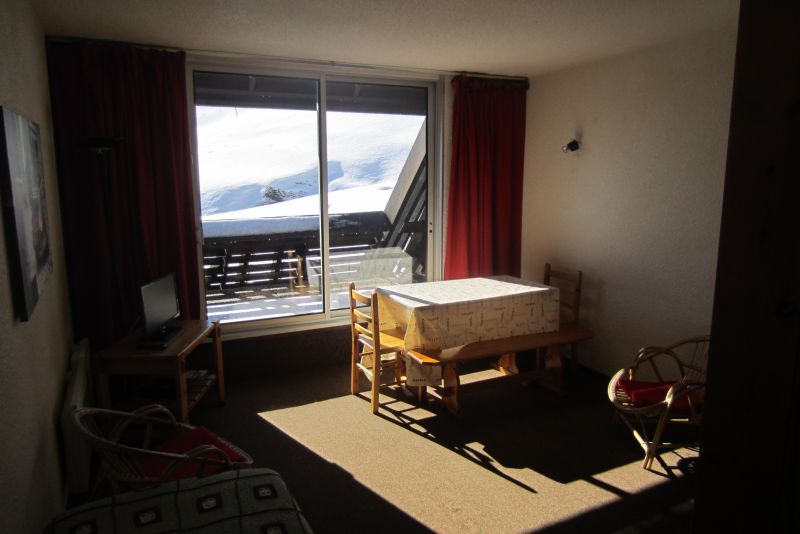 Vue du salon vers balcon2