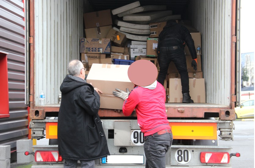 Container 10