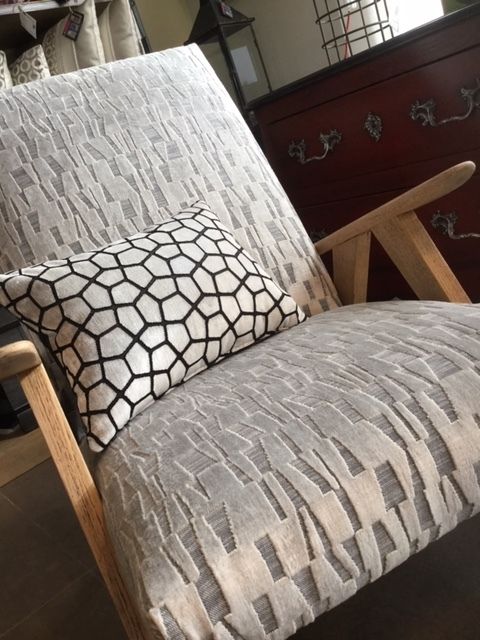 Refection relooking fauteuil scandinave 3 meuble tapissier decorateur bordeaux saint medard en jalles atelier les renaissances