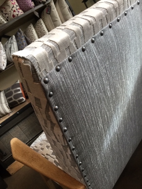 Refection relooking fauteuil scandinave 2meuble tapissier decorateur bordeaux saint medard en jalles atelier les renaissances