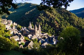 Conques m m hennessy tourisme aveyron