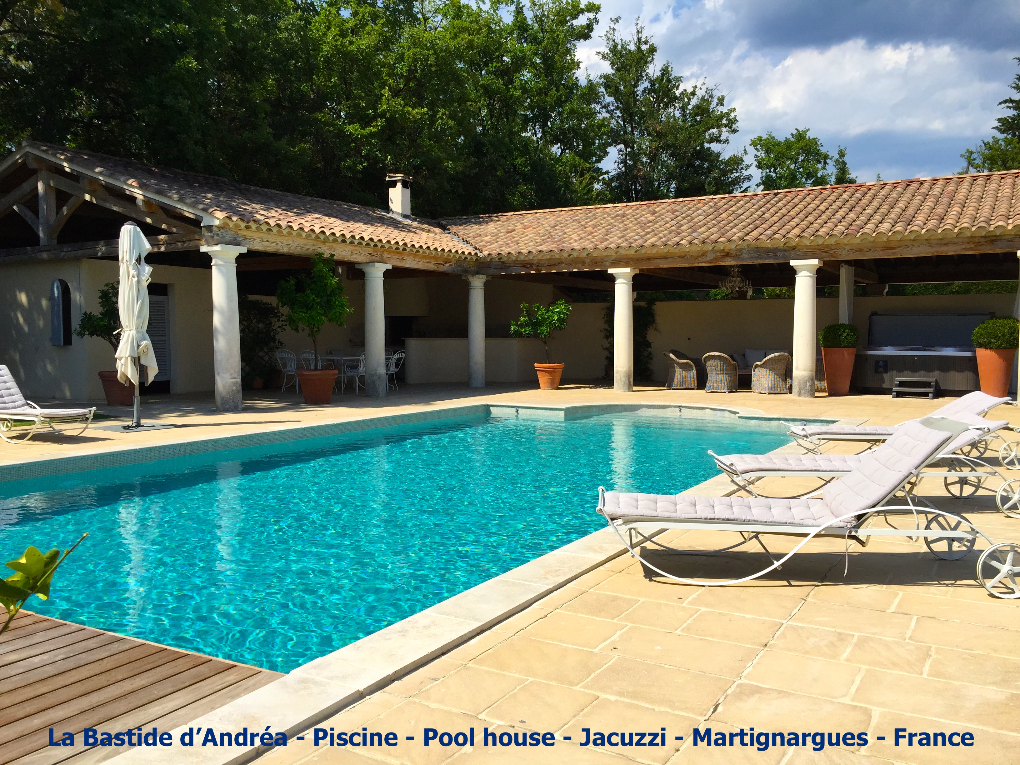 La bastide d andre a piscine pool house jacuzzi martignargues france 2