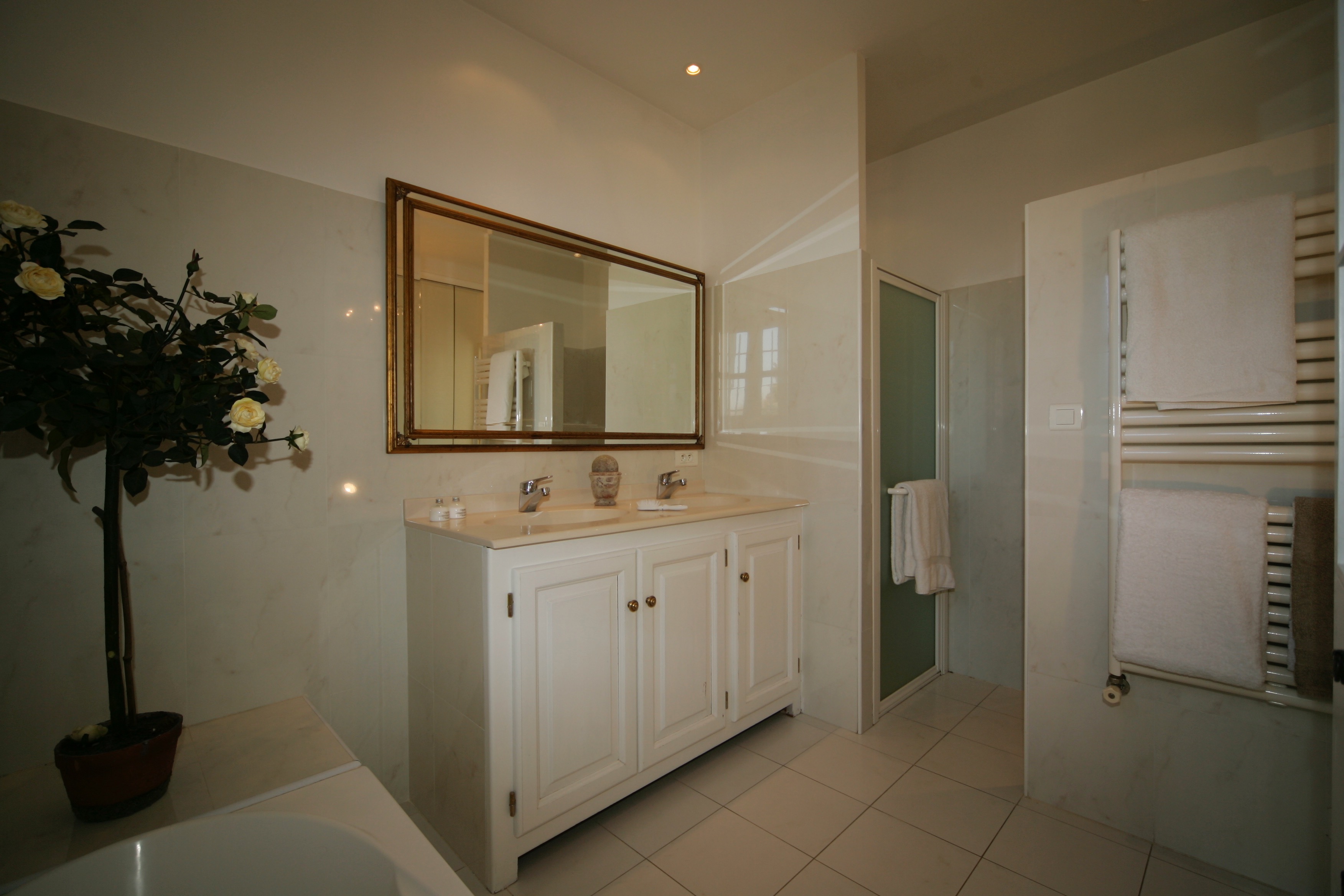 Salle de bain parentale bastide andre a2